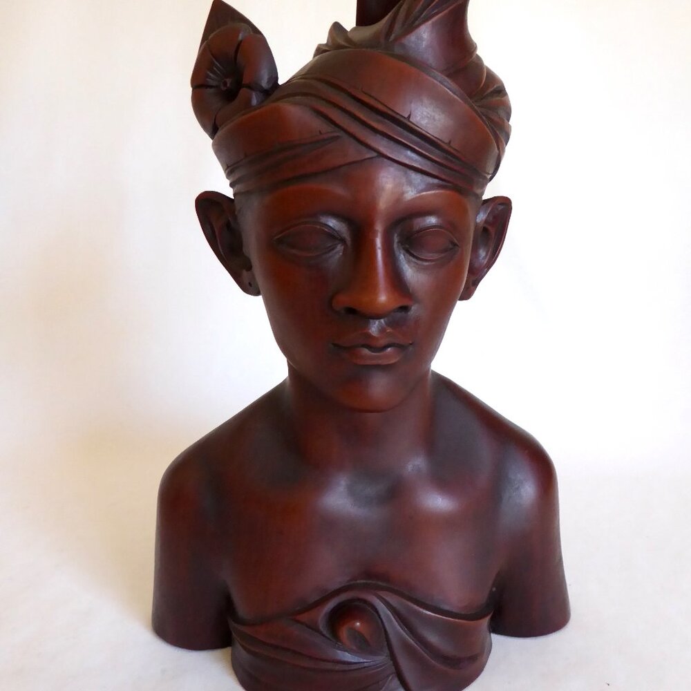 VINTAGE 12” BALI INDONESIA MALE WARRIOR HAND CARVED KLUNGKUNG WOOD BUST